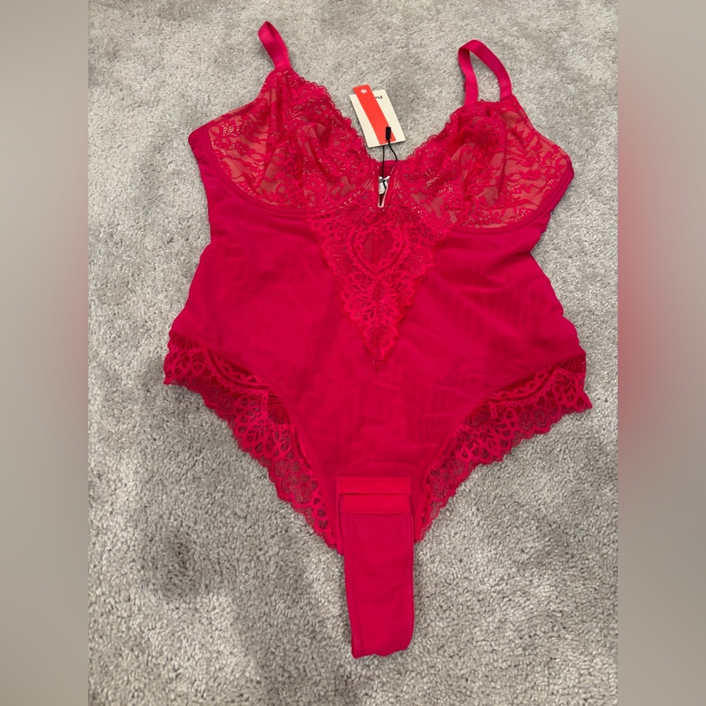Popilush Plunging Lace Slimming Bodysuit